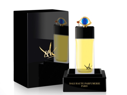 REGARD SCINTILLANT DE MILLE BEAUTES